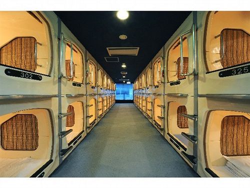 Capsule Inn Sapporo Hostel Bagian luar foto