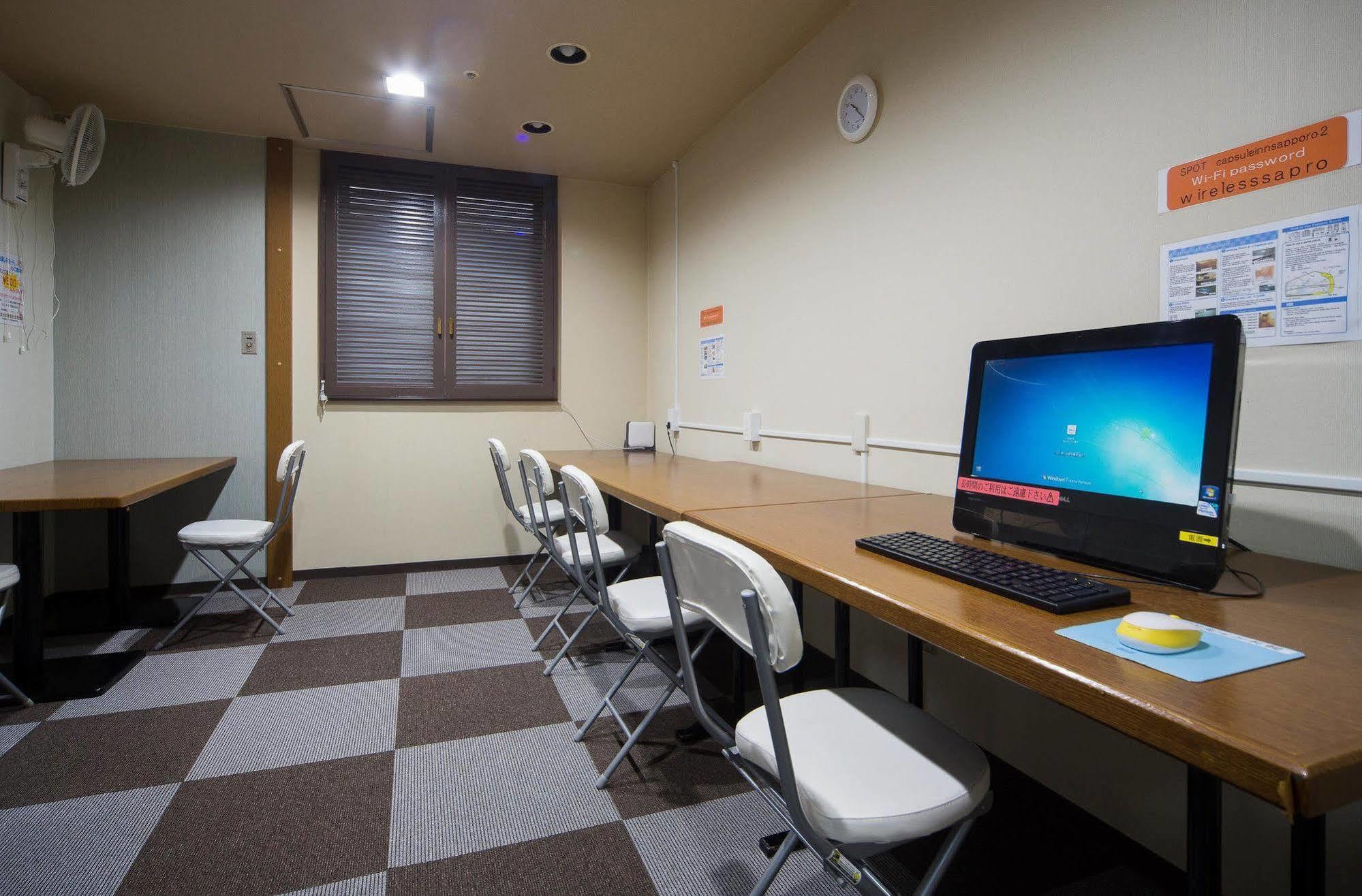 Capsule Inn Sapporo Hostel Bagian luar foto