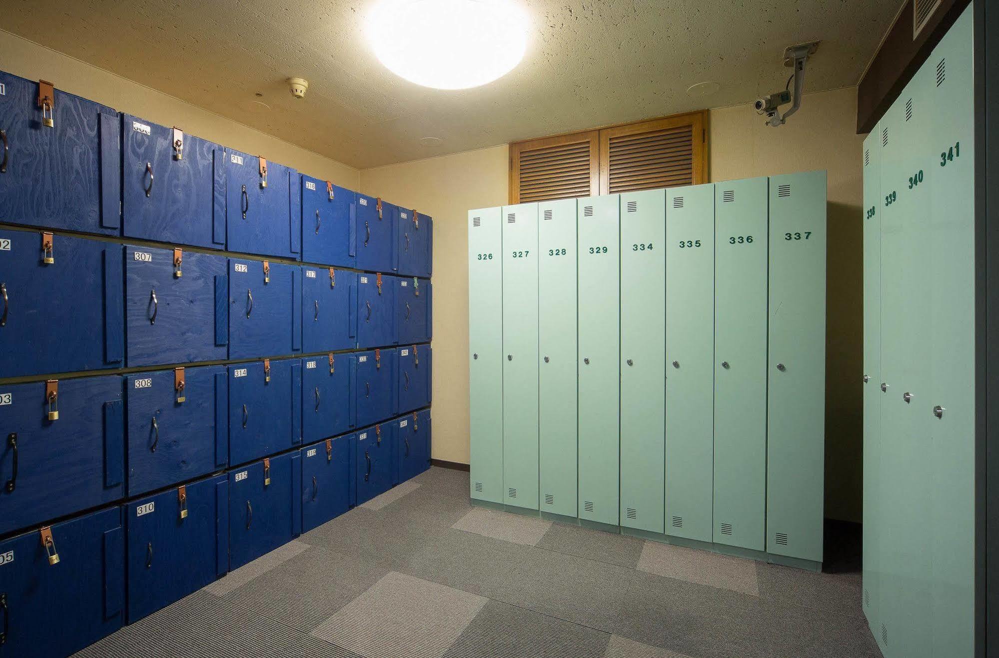 Capsule Inn Sapporo Hostel Bagian luar foto